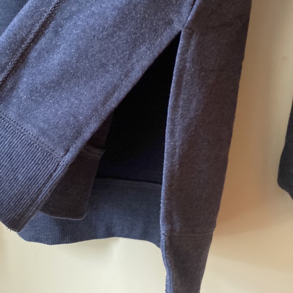 NWT WILDFOX Statement crewneck Sweatshirt size Medium. - Picture 7 of 7